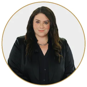 Fotografía de la Mtra. Karina Raquel Medina Valadez, docente de Derechos de Autor y Nuevas Tecnologías.